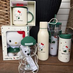 Starbucks BEARISTA Glass Cup And Hello kitty Collection