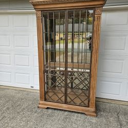 Drexel Bel-Air Curio Cabinet Display China 