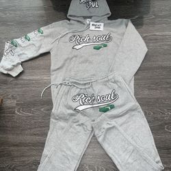 Rich$oul sweatsuits $80  Nike sweatsuits $70  Frames $40 hmu 🔥🔥✅💯💯💯
