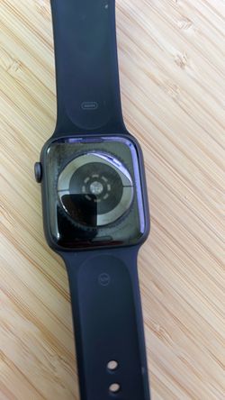 Apple 44mm Watch Series 4 in black and excellent condition