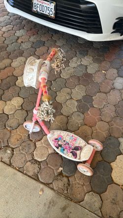 Small kids scooter