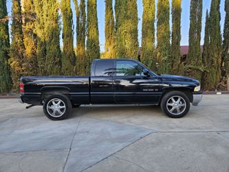 DODGE RAM 1500 SPORT,6 PASSENGER,CLEAN TITLE,SMOG,2027 AUG TAGS