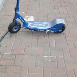 Razor E300 Scooter