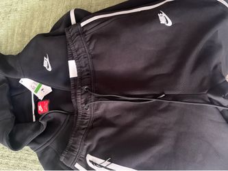 Black reflective nike tech