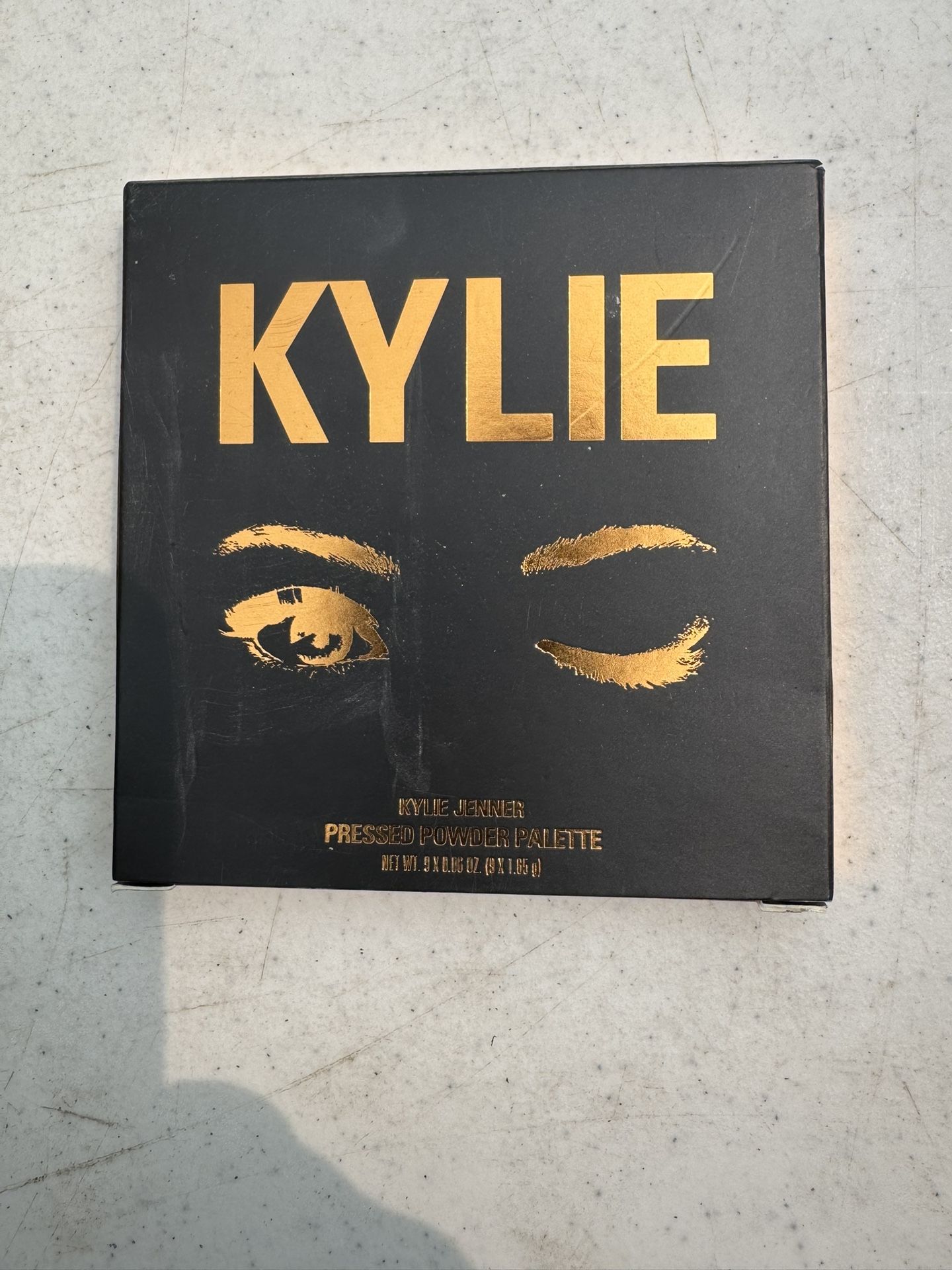 Kylie Jenner Pressed Powder Palette The Bronze Palette. New