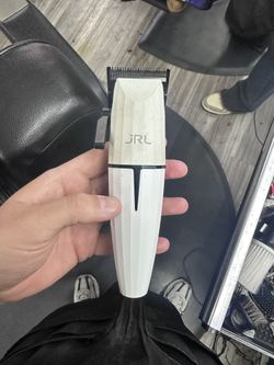 Hair clippers