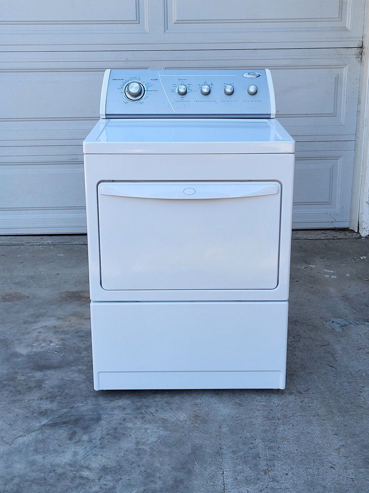 Whirlpool Gas Dryer In Good Working Condition, Delivery Is Available And Installation With One Month Warranty, Ablo Español. 