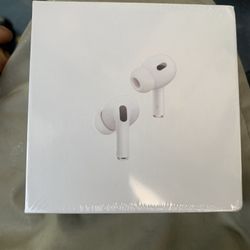 AirPod 2nd Generation With MagSafe Charging Case 