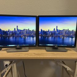 Dell Docking Station + 2 Dell Monitors 