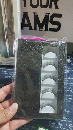 2020 NEW 5 pairs Mink Eyelashes 3D False lashes Thick Crisscross Makeup Eyelash Extension Natural Volume Soft Fake Eye Lashes and buffing brush.