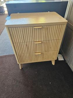 3-Drawer Dresser with Fluted Front