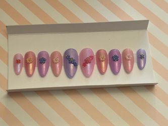 Pearl/ Flower Press On Nails