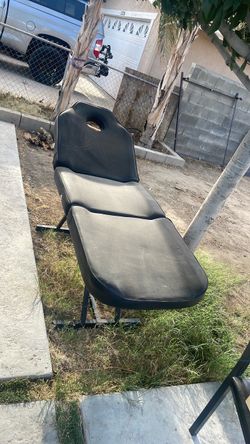 Black Massage Table / Spa Bed