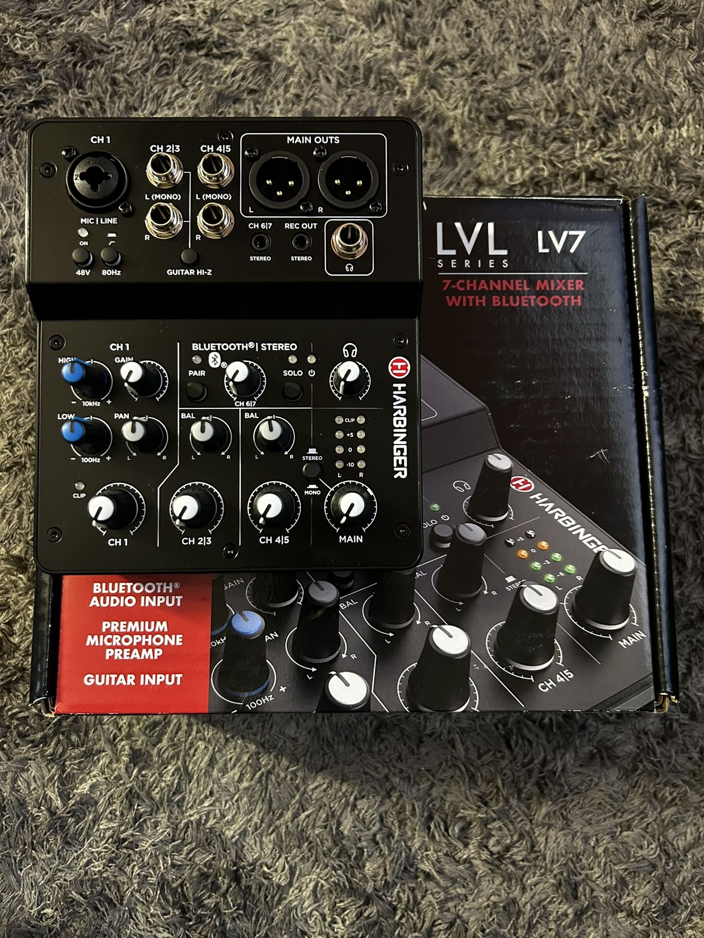Harbinger LV7 Mixer