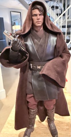 Hot Toys Anakin Skywalker 1/6 Scale Figure