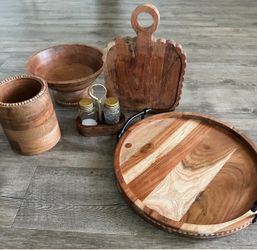 Wood Kitchen Decor Set – Serving Tray, Bowls, Cutting Board & More