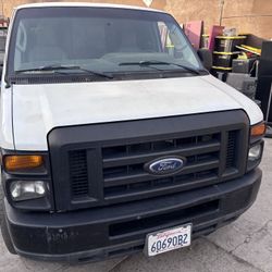 2011 Ford E-350