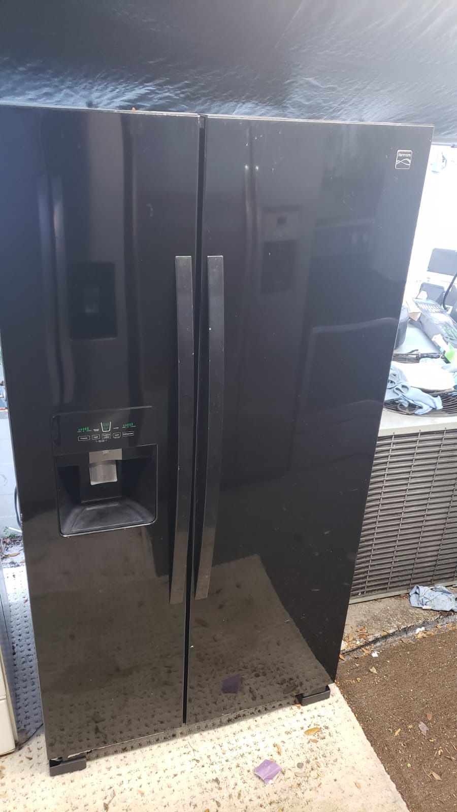 Kenmore black refrigerator / delivery available for Sale in Tampa, FL