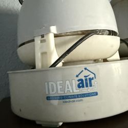 Chiller 1/4 And 1/2 Hp Ecoplus, And Humidfiers 100-200 Pint