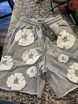 Denim Tears Cotton Wreath Sweatshorts - Grey / White