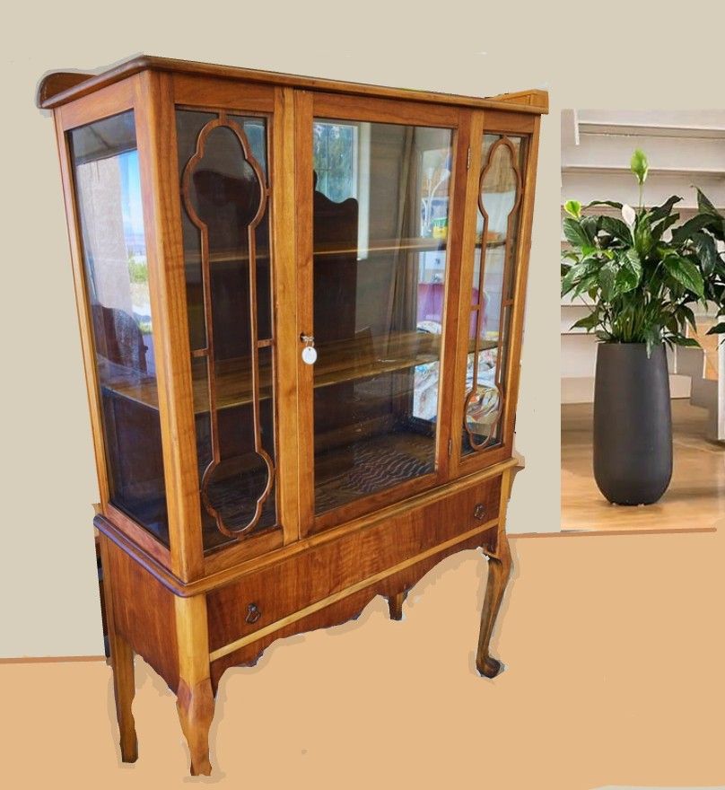 Antique China Hutch – Early 1900s–1920s – Solid Hardwood –