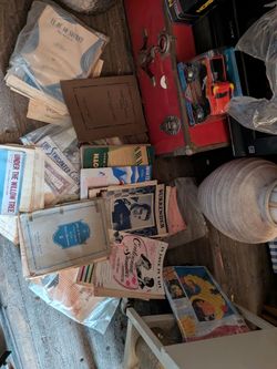 LARGE VINTAGE SHEET MUSIC COLLECTION