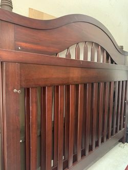 CRIB / DAY BED / FULL SIZE BED WITH MATTRESS $130 OBO