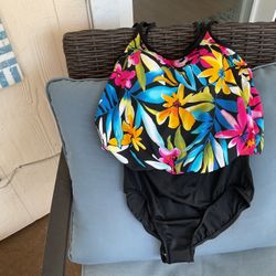 New One Piece Woman’s Swimsuit 