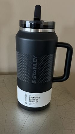 Stanley Tumbler 64 oz