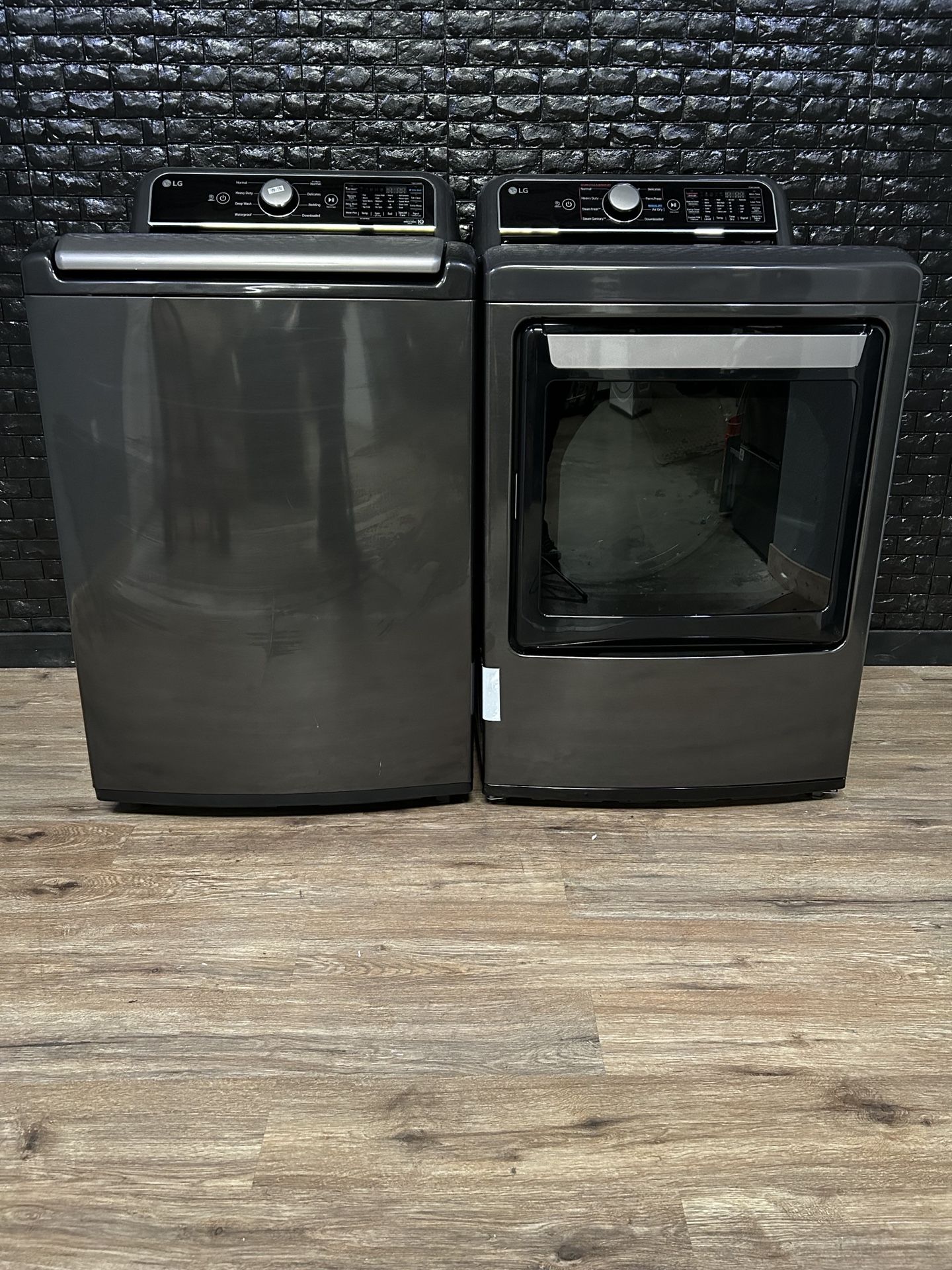 LG Washer & Dryer w/Warranty! R1597A & R1598A