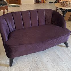 People Velvet Loveseat 