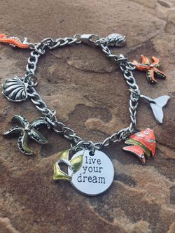 Live your dream Charm Bracelet