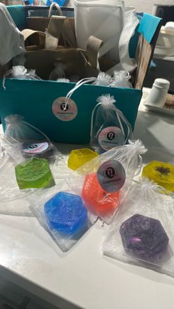 Hand made soap, natural essences, flowers and good vibes