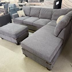 NEW SECTIONAL SOFA & OTTOMAN 