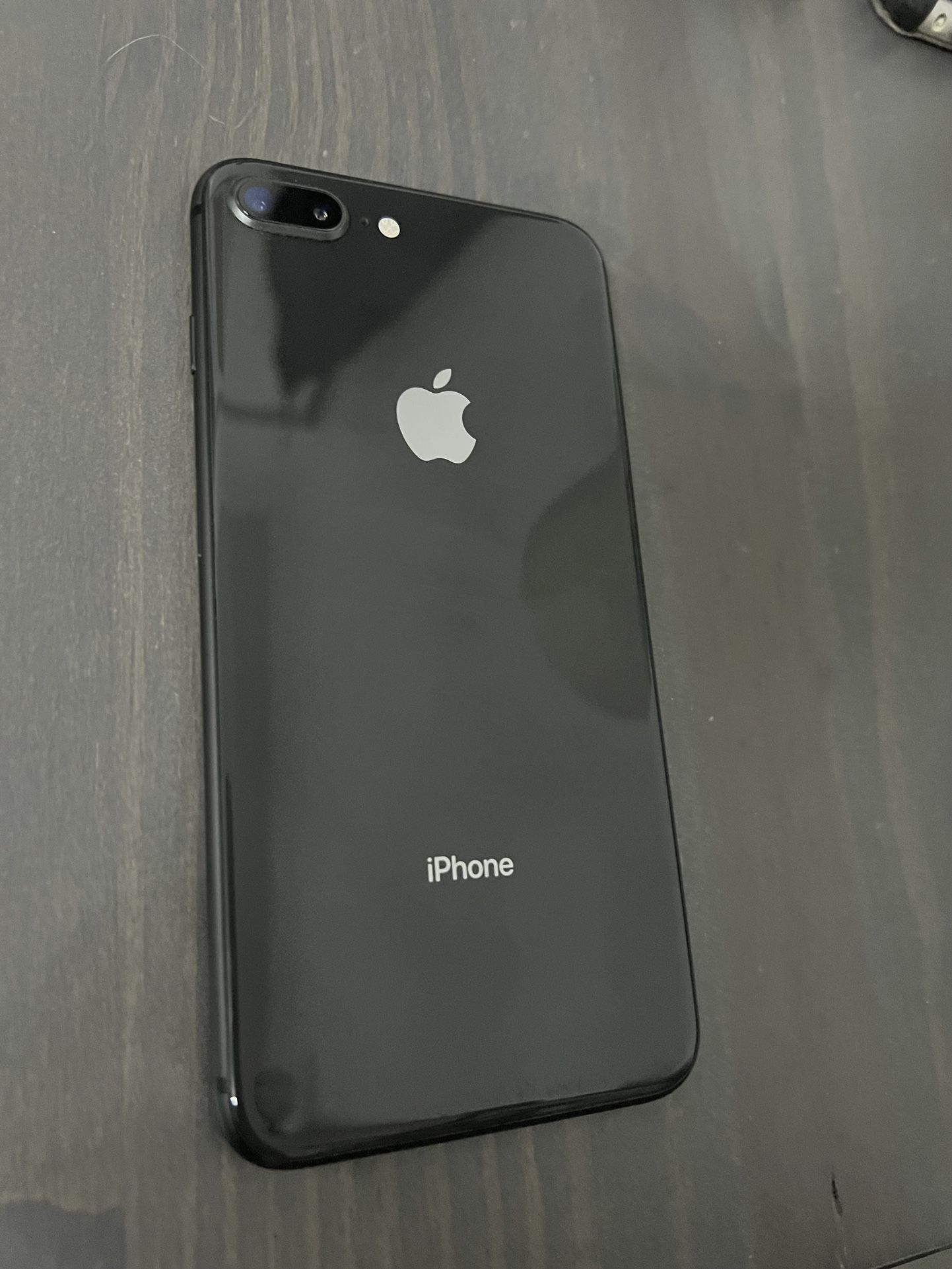 Iphone 8 Plus 64gb Unlocked Excellent Condition (price Is Firm) 