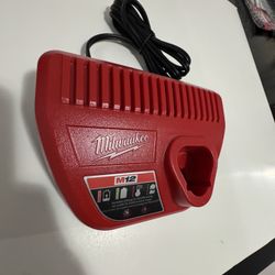 Milwaukee M12 New Battery Charger 