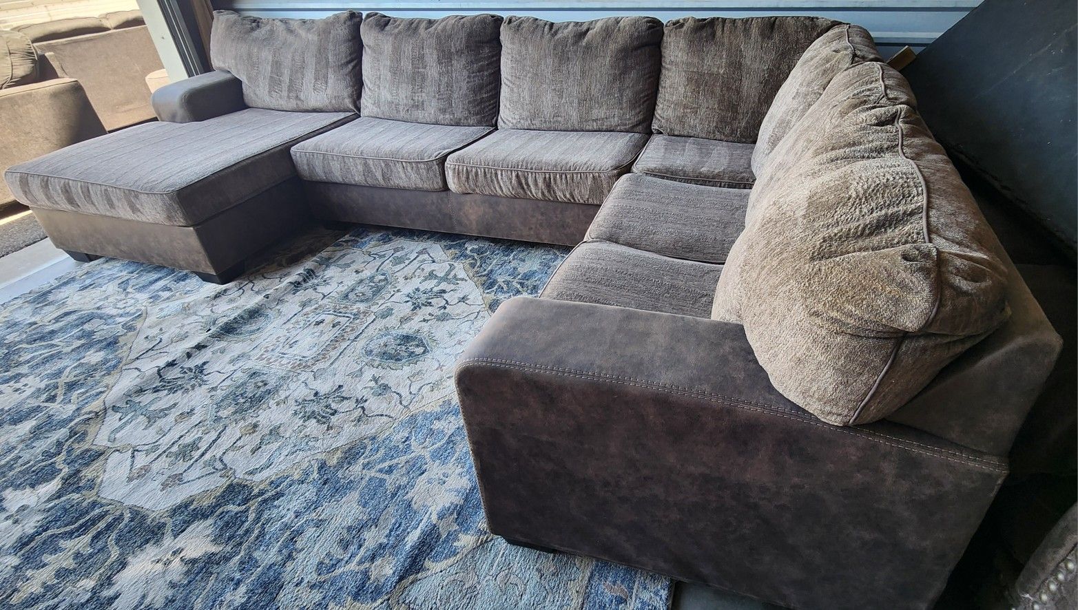Ashley Sectional + FREE DELIVERY