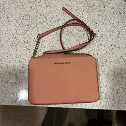 Micheal Kors Crossbody