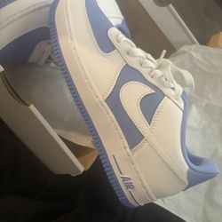 Air Force 1s 5.5y