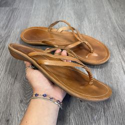 OluKai U'I Women's Size 11  Flip Flop Thong Sandals Brown Camel Leather
