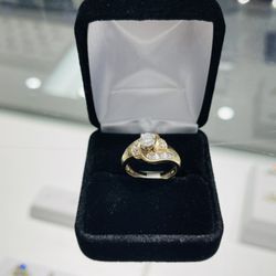 Gold Diamond Ring