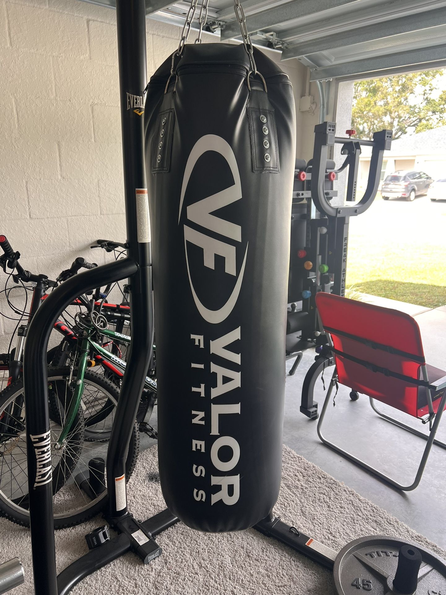 Everlast Stand And Boxing Bag