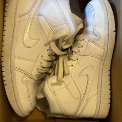 Jordan 1 MID Women’s