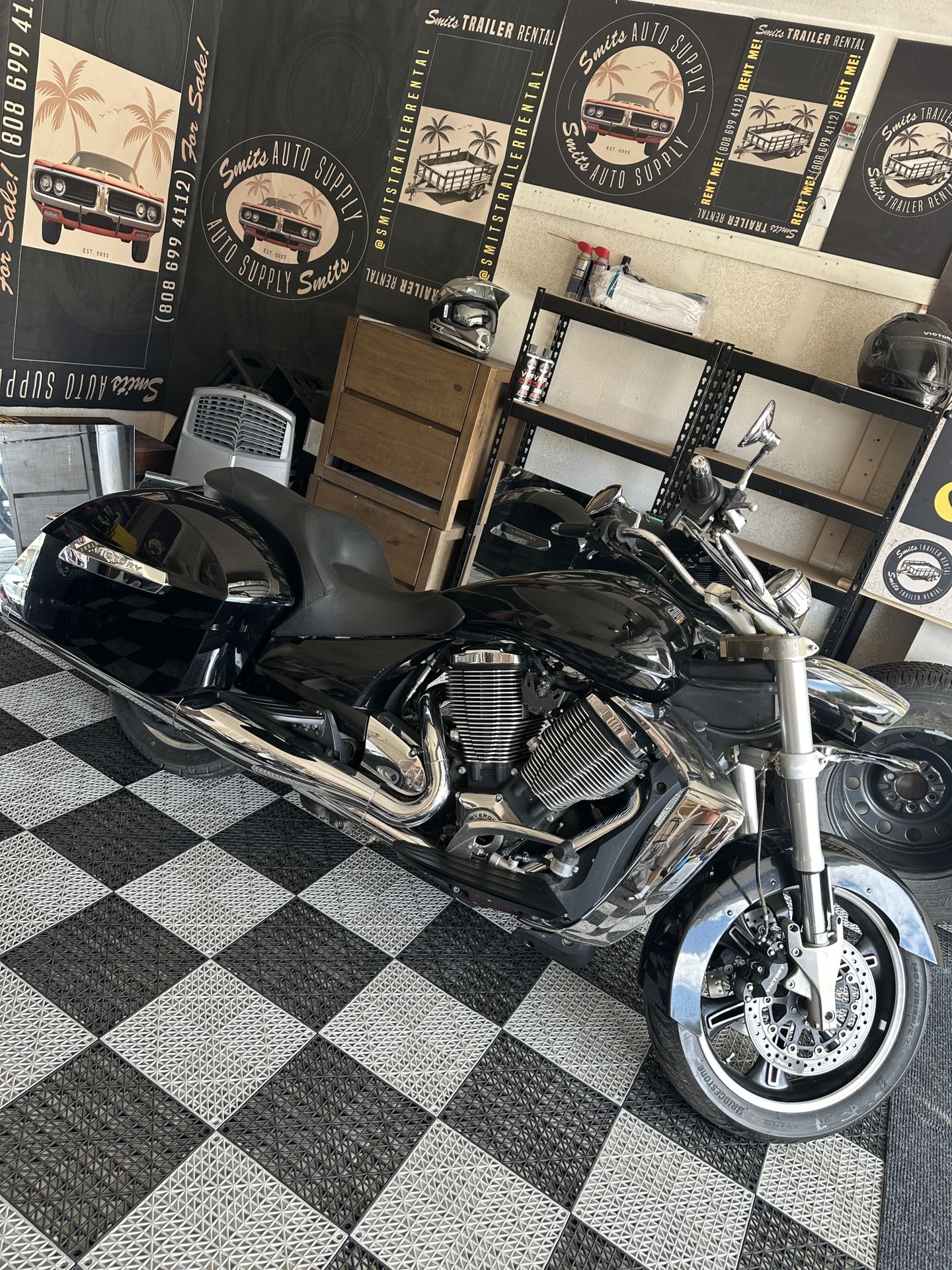 2011 Victory Cross Roads Touring