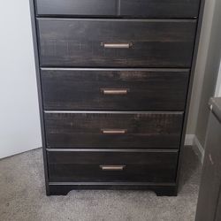 Dresser and Chest For Sale