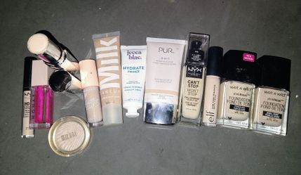 Make Up-Foundations And Primers 