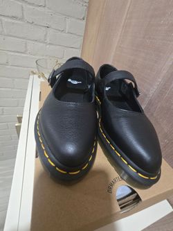 Dr martens mary jane size 6 womens