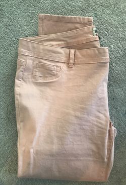 Women’s size 15 $4