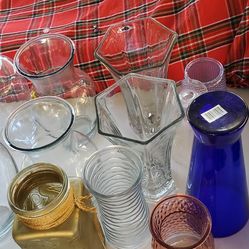 12 Glass vases