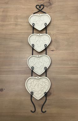 The Pampered Chef Stoneware Winter Wreath Heart Cookie Mold 2nd Seasons Limited